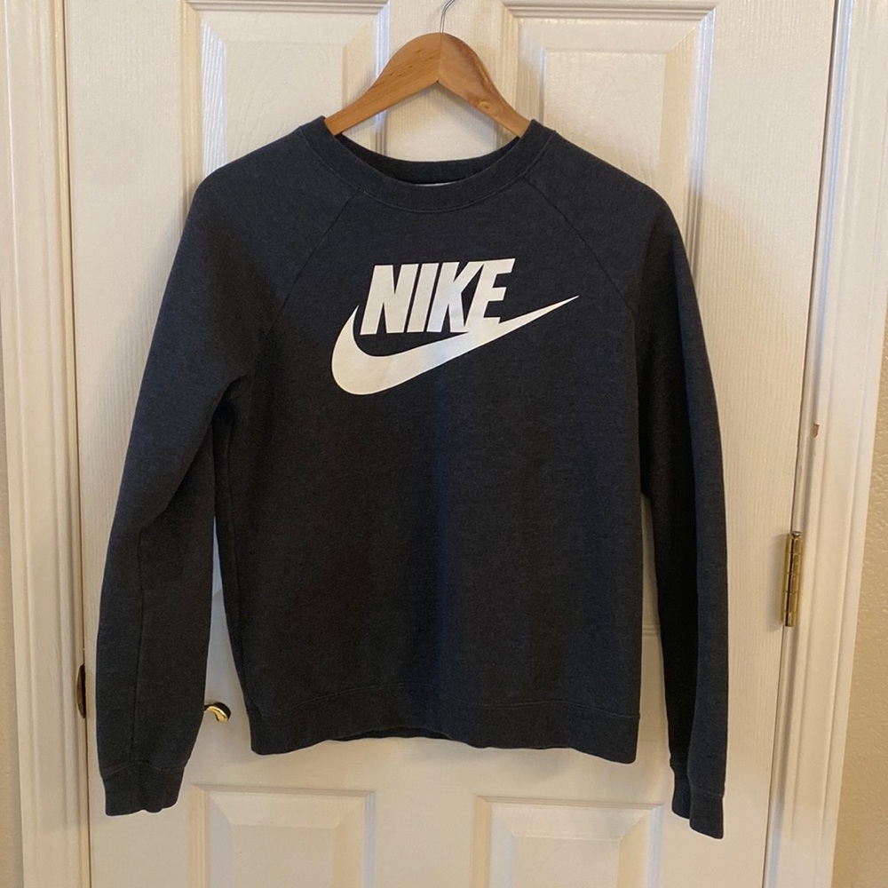 Nike sweatshirt
